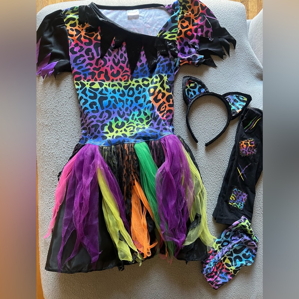 MEOW 😽 Rainbow Leopard Kids 4pc Costume 😻Size Medium (8/10) 🌈